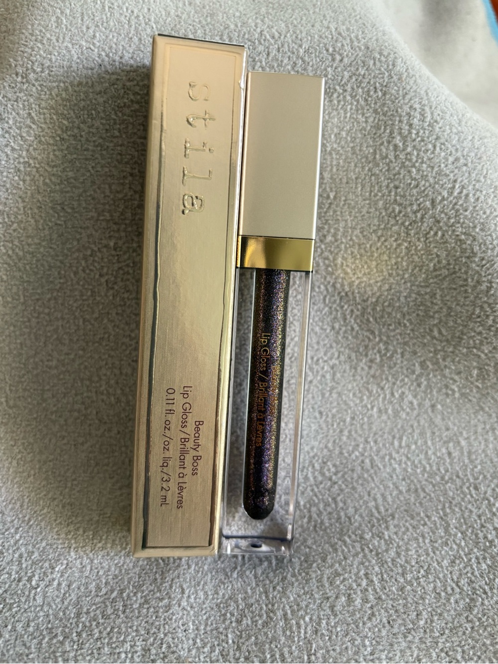 Stila Beauty Boss Lip Gloss shade In the Black Full Size Brand New in Box!!